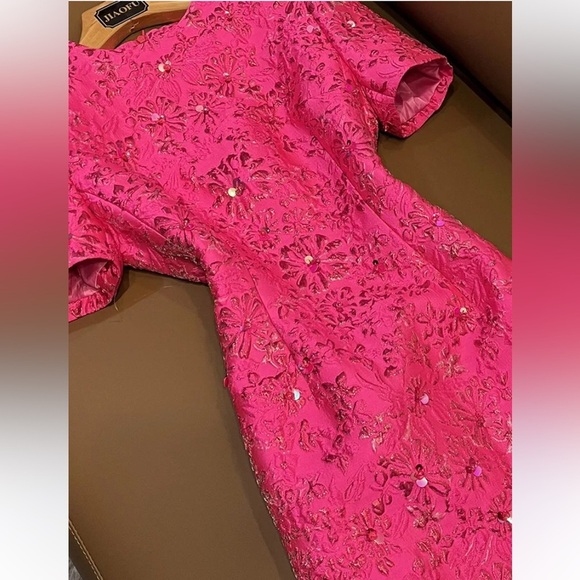 Intricate Sequin Lurex Jacquard Floral Crew Neck Short Sleeve Party Mini Dress - Picture 4 of 11